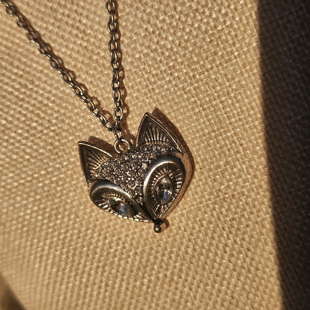 Aeropostale Silver Fox Pendant Necklace Long Layering Rhinestone Animal Forest